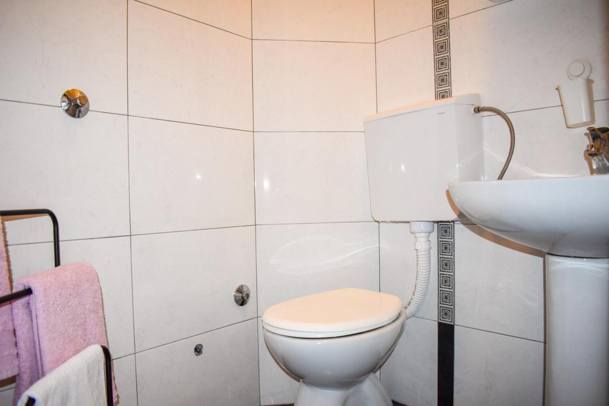 Apartmani Amra Novi Vinodolski Habitación foto